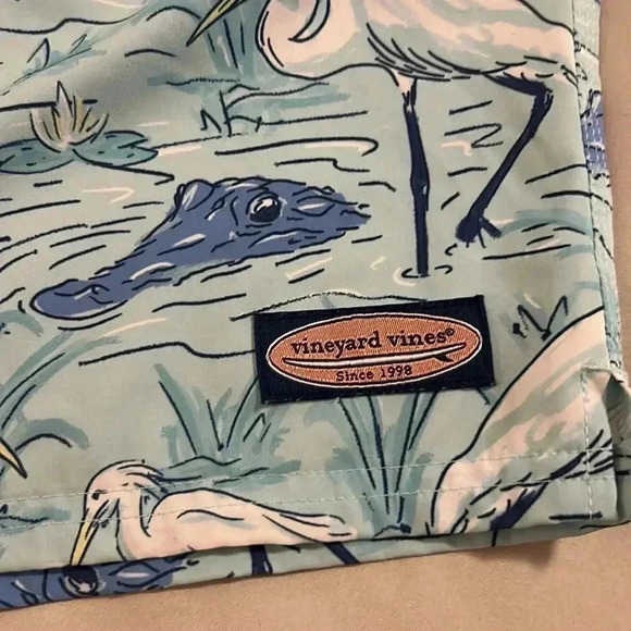 Men’s Vineyard vines swimming trunks size XL alligator crane - Picture 2 of 4